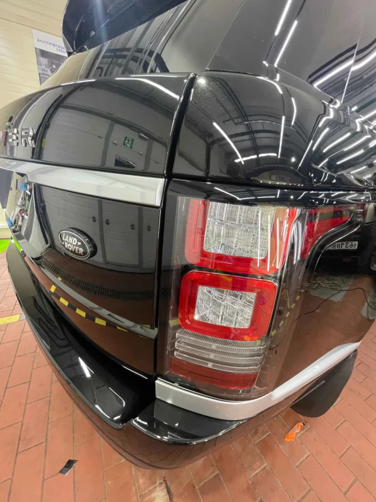 Полировка кузова Range rover задних фар на рендж ровер